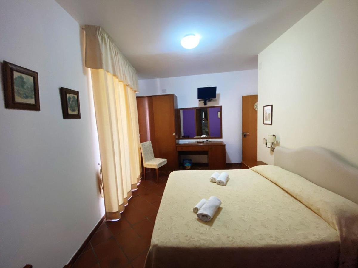 Caterina House Nel Borgo Piu Bello D'Italia San Lucido Ngoại thất bức ảnh